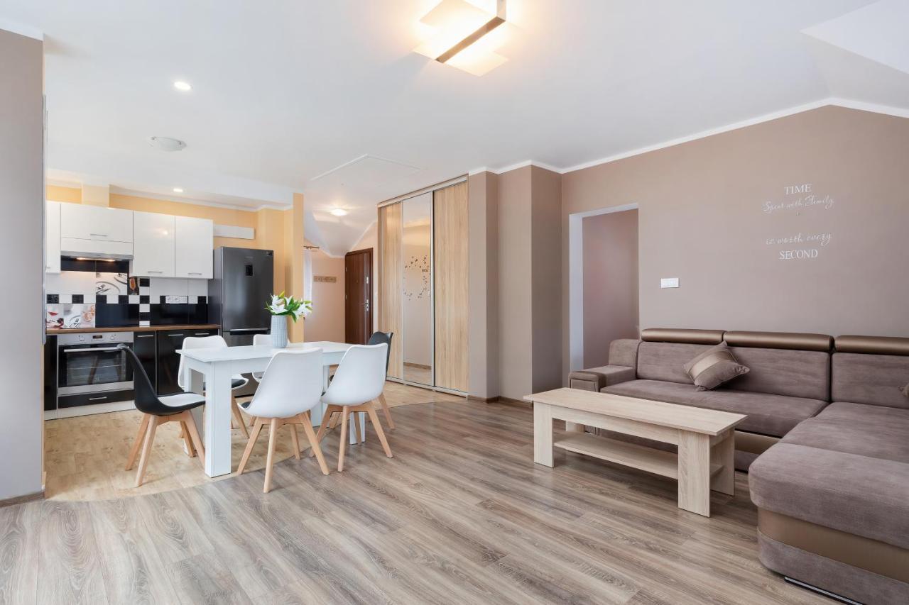 נישורזה Apartamenty Krakowska מראה חיצוני תמונה